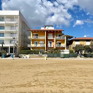 Fronte Mare-carraro Immobiliare Lido di Jesolo